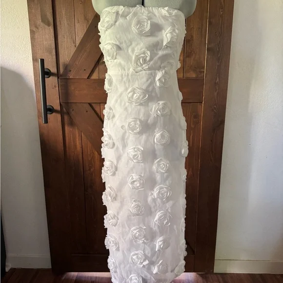 Lulus Posh Appearance White 3D Floral Applique Strapless Midi Dress - Picture 2 of 4
